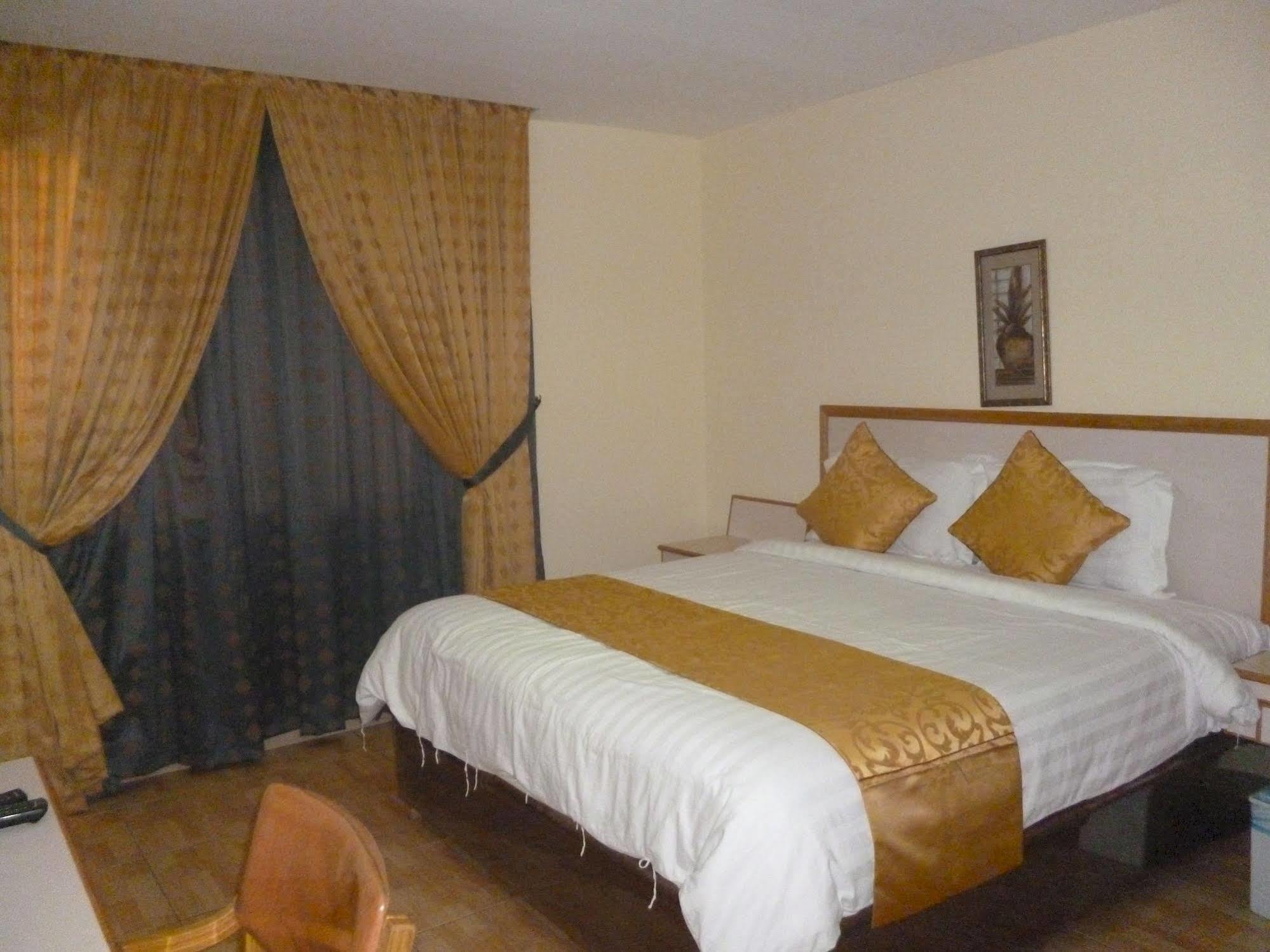 Mansour Plaza Hotel Apartments Dammam Exterior photo
